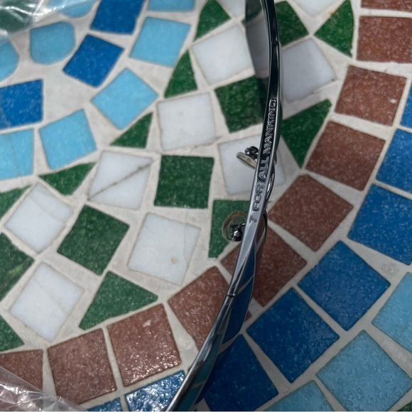 Seven for all Mankind- Sunglasses - Picture 11 of 11